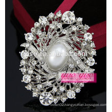 crystal pearl decorative brooch kilt pin